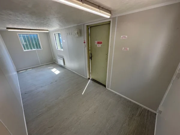 21x8ft | Canteen / Office | Building Site Accommodation | Portable Anti-Vandal | Reduced | No 1504 - Image 4